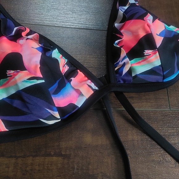 Victoria's Secret PINK Body Wrap Ruffle Bikini Top Size Large - Picture 5 of 9